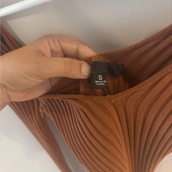 Rust Ribbed Knit Dress - Picture 4 of 4